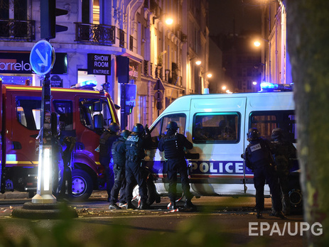 Террористы в пригороде Парижа были найдены благодаря выброшенному мобильному телефону – СМИ