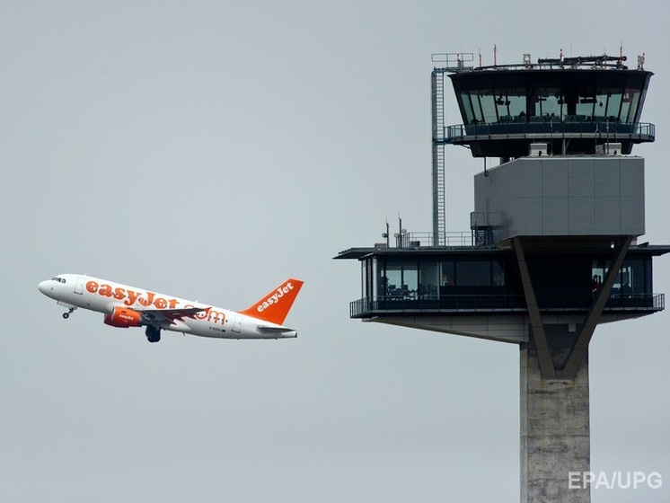 В Манчестере пассажиров самолета эвакуировали из-за сообщения о бомбе