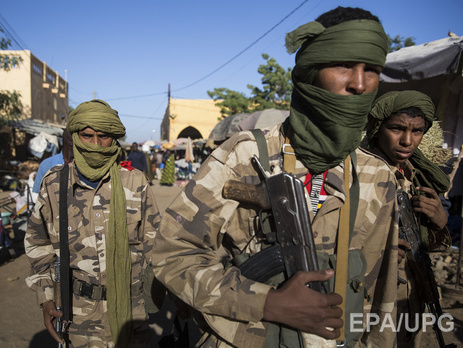 В столице Мали боевики захватили заложников в отеле, идет стрельба