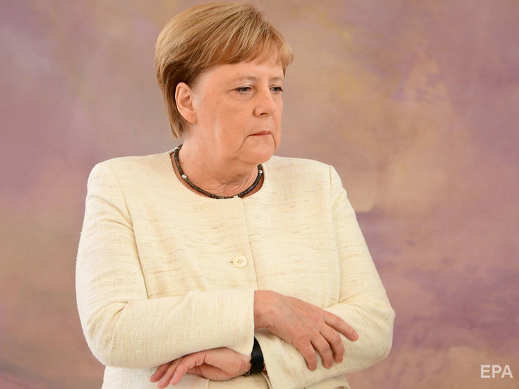 ﻿Меркель тремтіла під час виступу Штайнмаєра. Її представниця запевнила, що з канцлеркою все гаразд