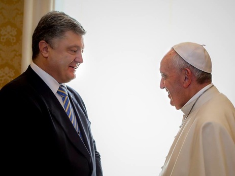 Порошенко: Папа Римский принял приглашение посетить Украину