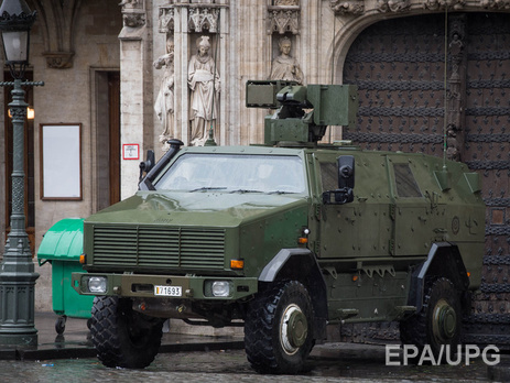 В Брюсселе приняты беспрецедентные меры безопасности. Закрыты рынки и метро. Фоторепортаж