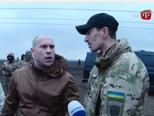 Штурм украинскими силовиками гражданской блокады Крыма на Чаплинке. Видео