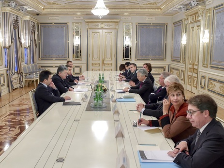 Порошенко: Украина имеет общую консолидированную позицию с ЕС относительно санкций против России