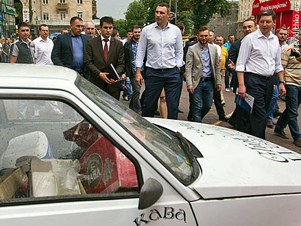 Центр Киева очистят от вагончиков с шаурмой и автокофеен