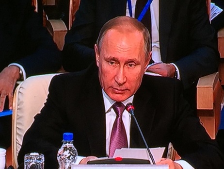 Журналист Смирнов: На Форуме экспортеров газа забыли о русском переводчике