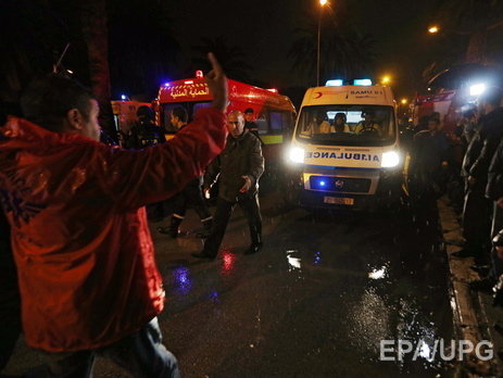 Reuters: Автобус с военными в Тунисе подорвал смертник