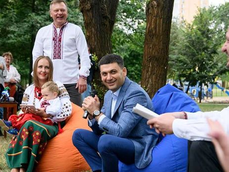 ﻿У реформування середньої освіти в Україні вкладено вже близько 7 млрд грн – Гройсман