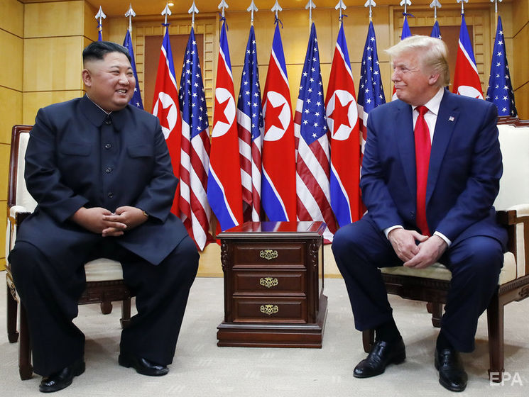 Трамп и Ким Чен Ын договорились создать группу переговорщиков по денуклеаризации