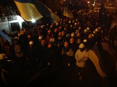 Самооборона Майдана взяла под охрану правительственный квартал