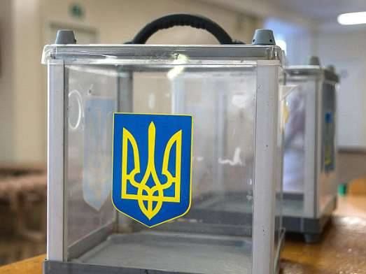 Видача бюлетенів без документів, недопуск спостерігачів. У Комітеті виборців України розповіли про порушення на виборах у територіальних громадах