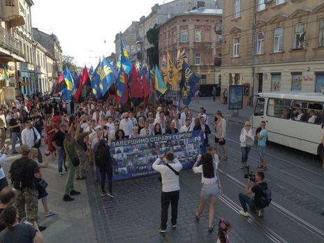 Объединенные силы националистов провели праздничную акцию во Львове в честь годовщины Акта восстановления Украинского государства