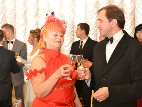 В Донецке прошел бал для местной 