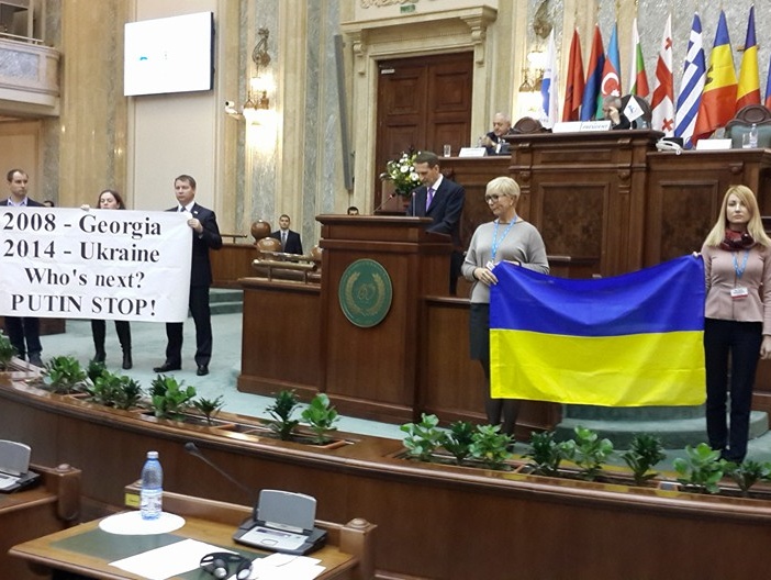 Украинская делегация выразила протест против агрессии РФ во время выступления спикера Госдумы Нарышкина на сессии ПАЧЭС