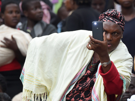 На мессе, которую Папа Франциск отслужил в Уганде, присутствовали более миллиона человек. Фоторепортаж