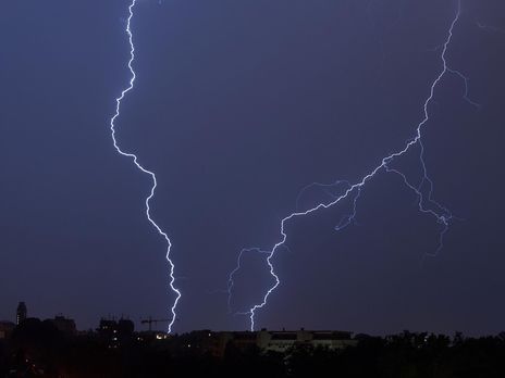 ﻿Грози, шквали, град. ДСНС попередила про погіршення погодних умов в Україні