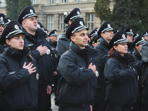 В Ужгороде 247 патрульных полицейских приняли присягу
