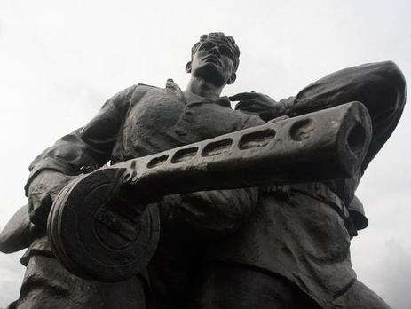 В Польше демонтировали памятник советскому солдату
