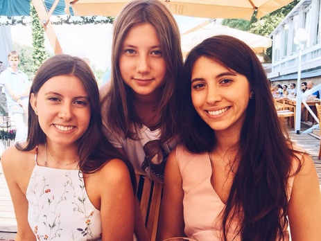 Старшая дочь Меладзе показала семейный снимок