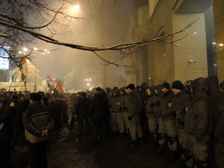 СКМ: Инициаторы погромов возле офиса компании &ndash; не патриоты Украины, а банальные бандиты