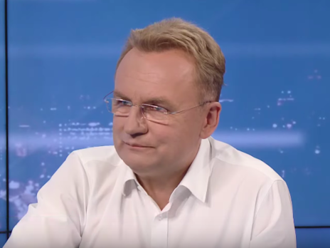 Садовый заявил, что требует от Зеленского четкой позиции по деятельности Медведчука и возвращению в Украину соратников Януковича