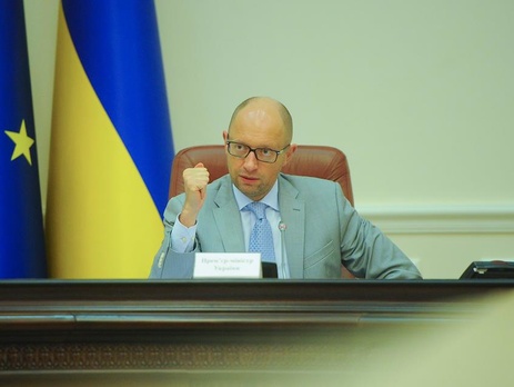 Яценюк: Если РФ ввела торговое эмбарго на поставку в Турцию зерновых и масла, Украина протянет руку турецким партнерам