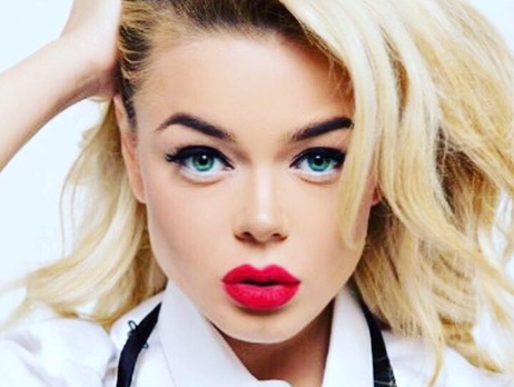 Гросу показала старшего брата