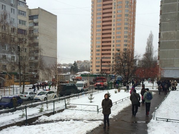 В харьковской школе из-за распыленного газового баллончика четверо детей попали в больницу