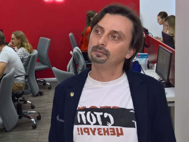 ﻿Колишній випусковий редактор ZIK Кримов заявив, що шеф-редакторка каналу заборонила показувати протести проти реєстрації у ЦВК Клюєва і Шарія