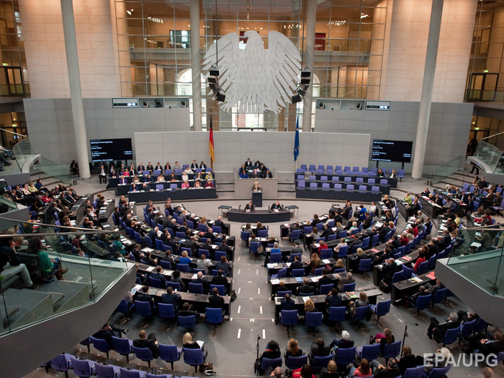 Парламент Германии одобрил участие немецких военных в борьбе против ИГИЛ