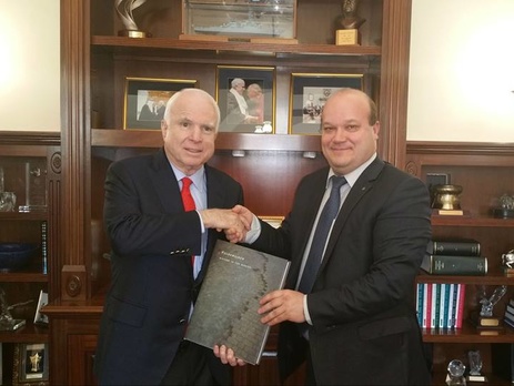 Маккейн заверил Чалого, что продолжает прилагать усилия для предоставления Украине оборонного оружия