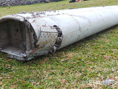 Австралийские власти: Район поиска исчезнувшего MH370 удалось значительно сузить