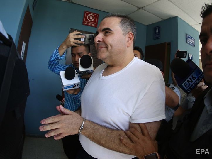 Суд в Сальвадоре освободил от уголовной ответственности двух бывших президентов, подозреваемых в отмывании денег