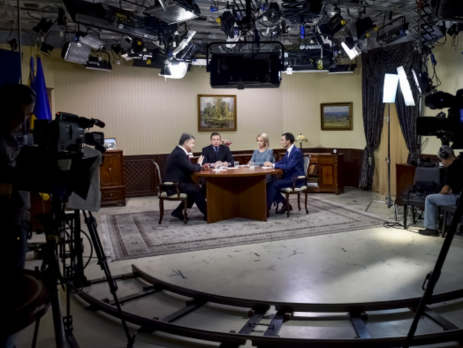 Порошенко: Используя международные правовые механизмы, мы будем возвращать Крым через суд и политико-дипломатический путь