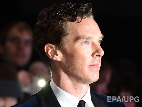 Британский актер Камбербэтч написал письмо Санта-Клаусу: Не могу ли я получить свой световой меч хотя бы сейчас