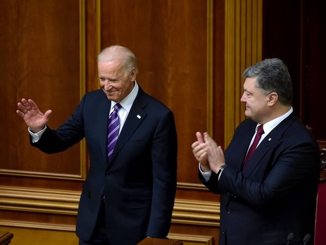 Байден: Вы не найдете ни одной демократической страны, которая процветает при наличии коррупции