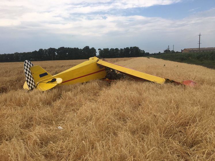 ﻿У Полтавській області розбився легкомоторний літак, загинув пілот – поліція