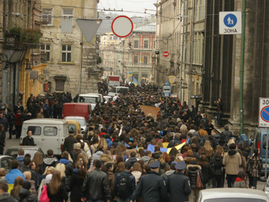 Львовский Евромайдан перерос в многотысячный митинг