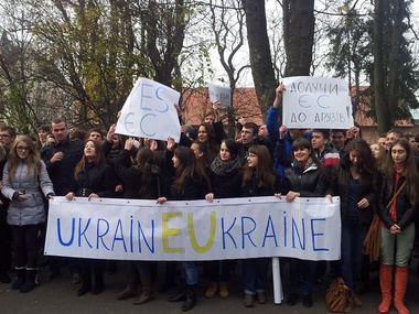 В выходные украинцы по всему миру выйдут на акции протеста