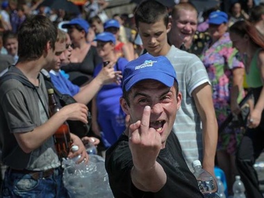 Регионалы везут в Киев студентов, спортсменов и шахтеров