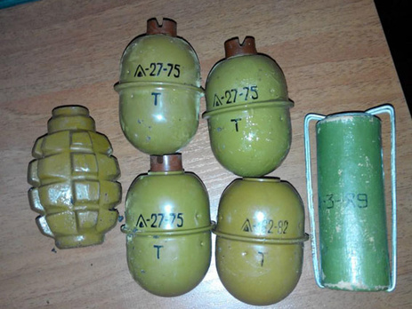 В Славянске задержали волонтера, который пытался вывезти из зоны АТО пять гранат и более 300 патронов