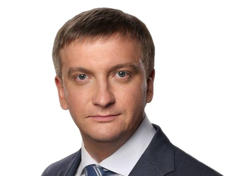 Петренко: В 2016 году все родители смогут получать свидетельства о рождении детей прямо в роддомах