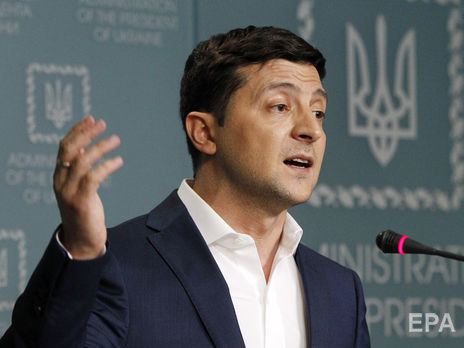Зеленский заявил, что не видит проблем в том, чтобы жители Донбасса заполняли документы на русском языке. Видео
