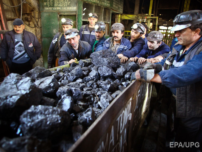 Россия возобновила поставки угля в Украину