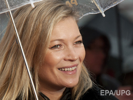 Мосс снялась с лошадью для итальянского Vogue