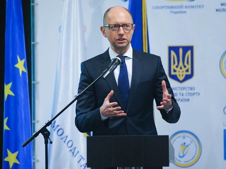 Яценюк: Следующий год будет годом полных проверок всех деклараций госслужащих