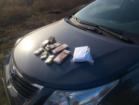 СБУ задержала два автомобиля, которые пытались ввезти в 