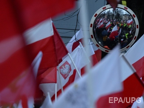 В Варшаве прошел многотысячный митинг сторонников власти. Фоторепортаж
