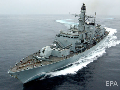 Фрегат Королівського флоту HMS Montrose змусив іранські кораблі відступити