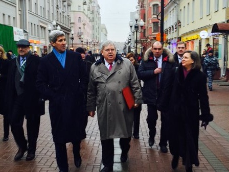 Керри прогулялся по московскому Арбату